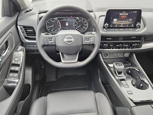 New 2026 Nissan Rogue SV image 5