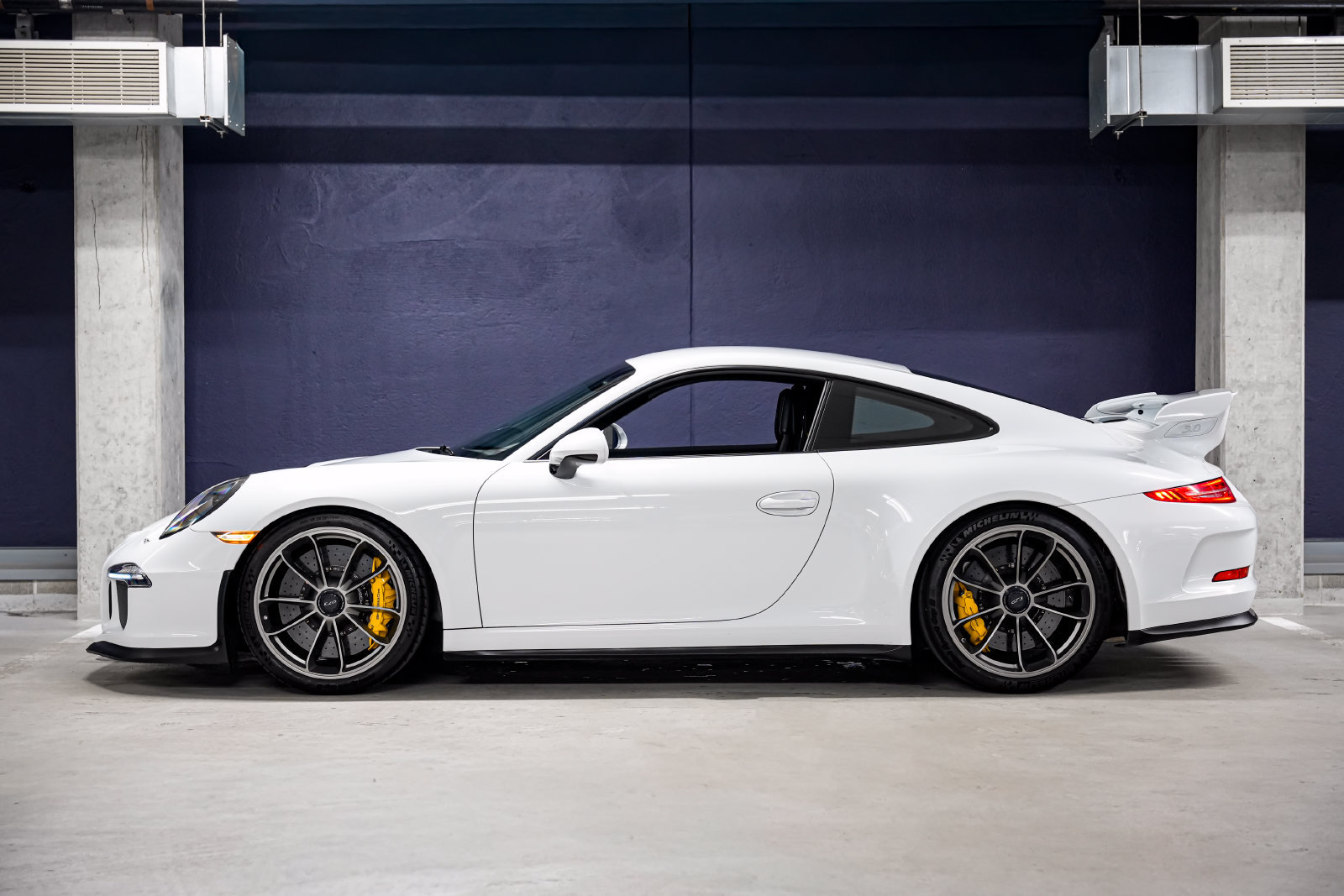 Used 2016 Porsche 911 GT3 RWD image 7