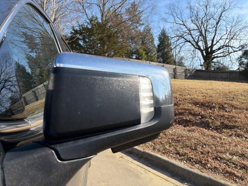 Used 2021 GMC Sierra 1500 Denali w/ Denali Ultimate Package image 10