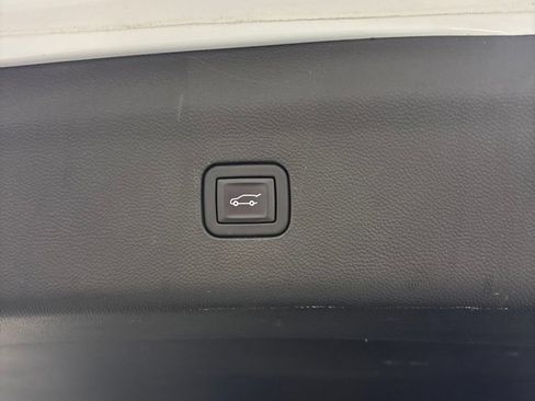 Used 2021 Buick Enclave Essence w/ Sound and Sites Package FWD image 24