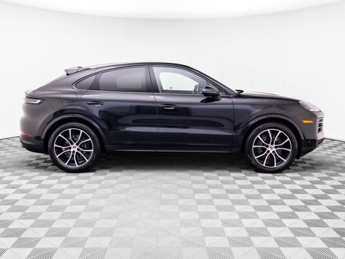 Used 2025 Porsche Cayenne Coupe AWD/4WD image 8