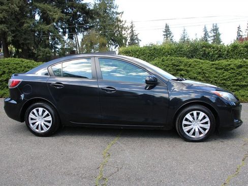 Used 2013 MAZDA MAZDA3 i Sport image 11