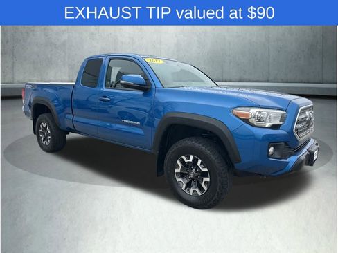 Used 2017 Toyota Tacoma TRD Off-Road w/ Tow Package AWD/4WD image 9
