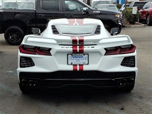 Used 2021 Chevrolet Corvette Stingray w/ Z51 Performance Package image 5