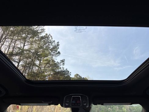 Used 2024 Jeep Grand Cherokee Limited 4xe image 19