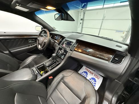 Used 2014 Ford Taurus SEL image 21