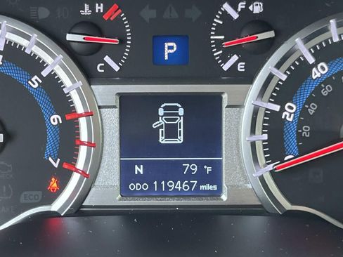 Used 2019 Toyota 4Runner TRD Off-Road AWD/4WD image 28