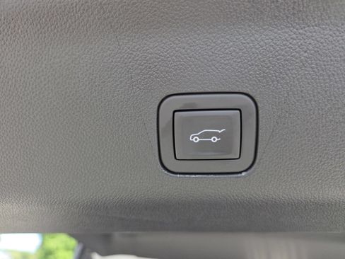 New 2026 GMC Yukon Denali Ultimate AWD/4WD image 27