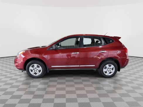Used 2013 Nissan Rogue S FWD image 2