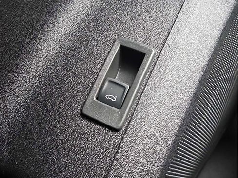 New 2026 Audi SQ5 Premium Plus AWD/4WD image 22