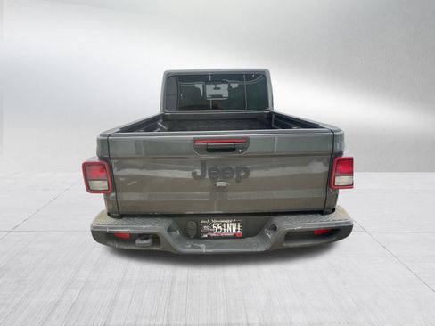 Used 2025 Jeep Gladiator Nighthawk image 5