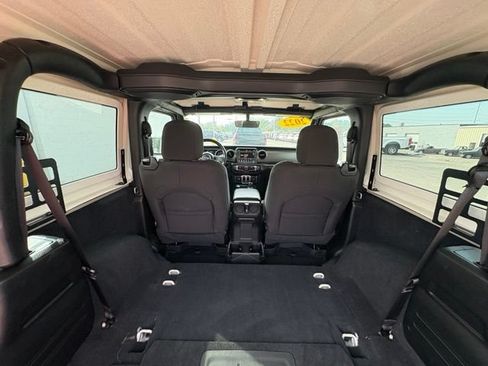 Used 2022 Jeep Wrangler Sport AWD/4WD image 22