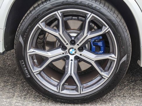 Used 2025 BMW X5 M60i image 11