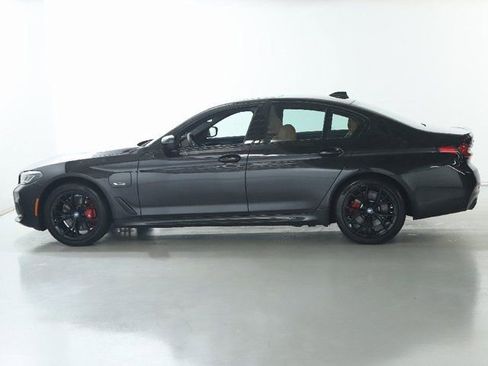 Certified 2023 BMW 530e xDrive w/ Premium Package AWD/4WD image 39