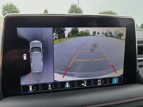 Used 2021 Chevrolet Tahoe RST w/ Luxury Package image 30