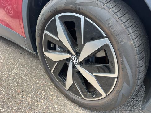Used 2023 Volkswagen ID.4 Pro S AWD/4WD image 4