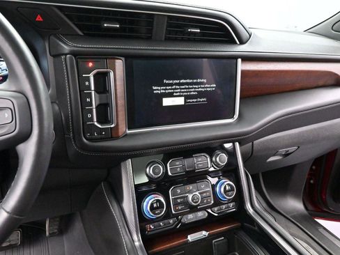 Used 2024 GMC Yukon Denali Ultimate image 18