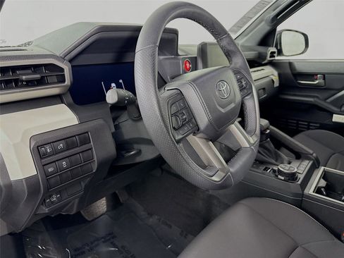 Used 2024 Toyota Tacoma TRD Off-Road image 13