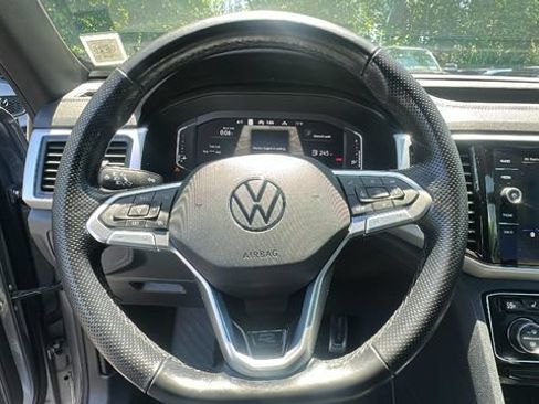 Used 2022 Volkswagen Atlas Cross Sport SEL R-Line AWD/4WD image 14