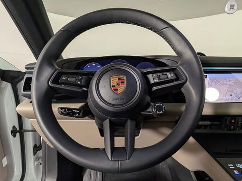 Certified 2025 Porsche Macan 4S Electric image 36