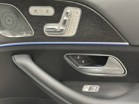 Certified 2024 Mercedes-Benz GLS 450 4MATIC image 17