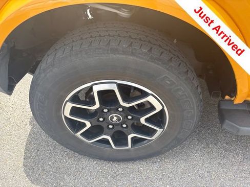 Used 2022 Ford Bronco Outer Banks AWD/4WD image 13