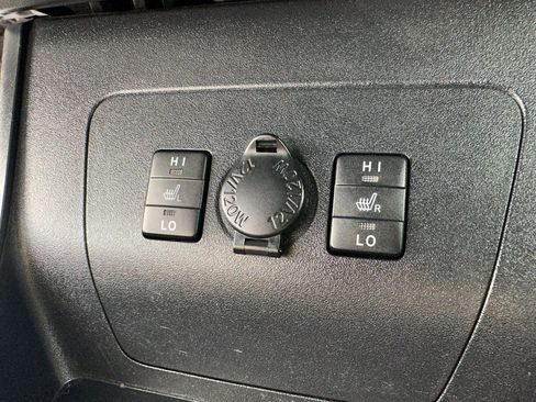 Used 2014 Toyota Prius Prime Plug-In Hybrid image 28