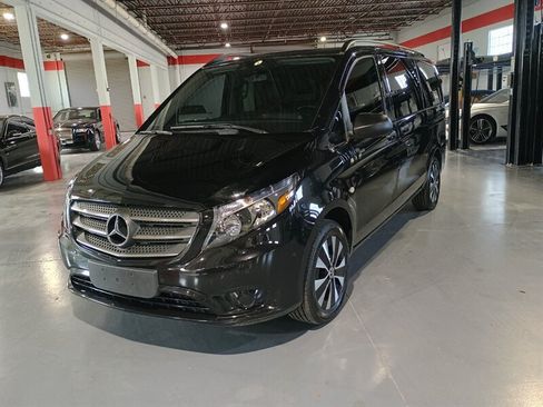 Used 2020 Mercedes-Benz Metris Passenger image 1