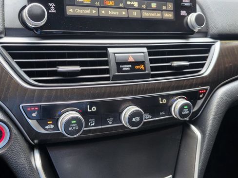 Used 2019 Honda Accord EX-L image 18