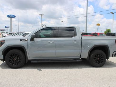 Used 2024 GMC Sierra 1500 Elevation w/ LPO, Elevation Black Package AWD/4WD image 9