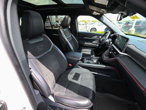 Certified 2025 Ford Explorer ST AWD/4WD image 27