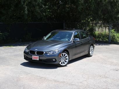 Used 2018 BMW 320i xDrive Sedan w/ Convenience Package