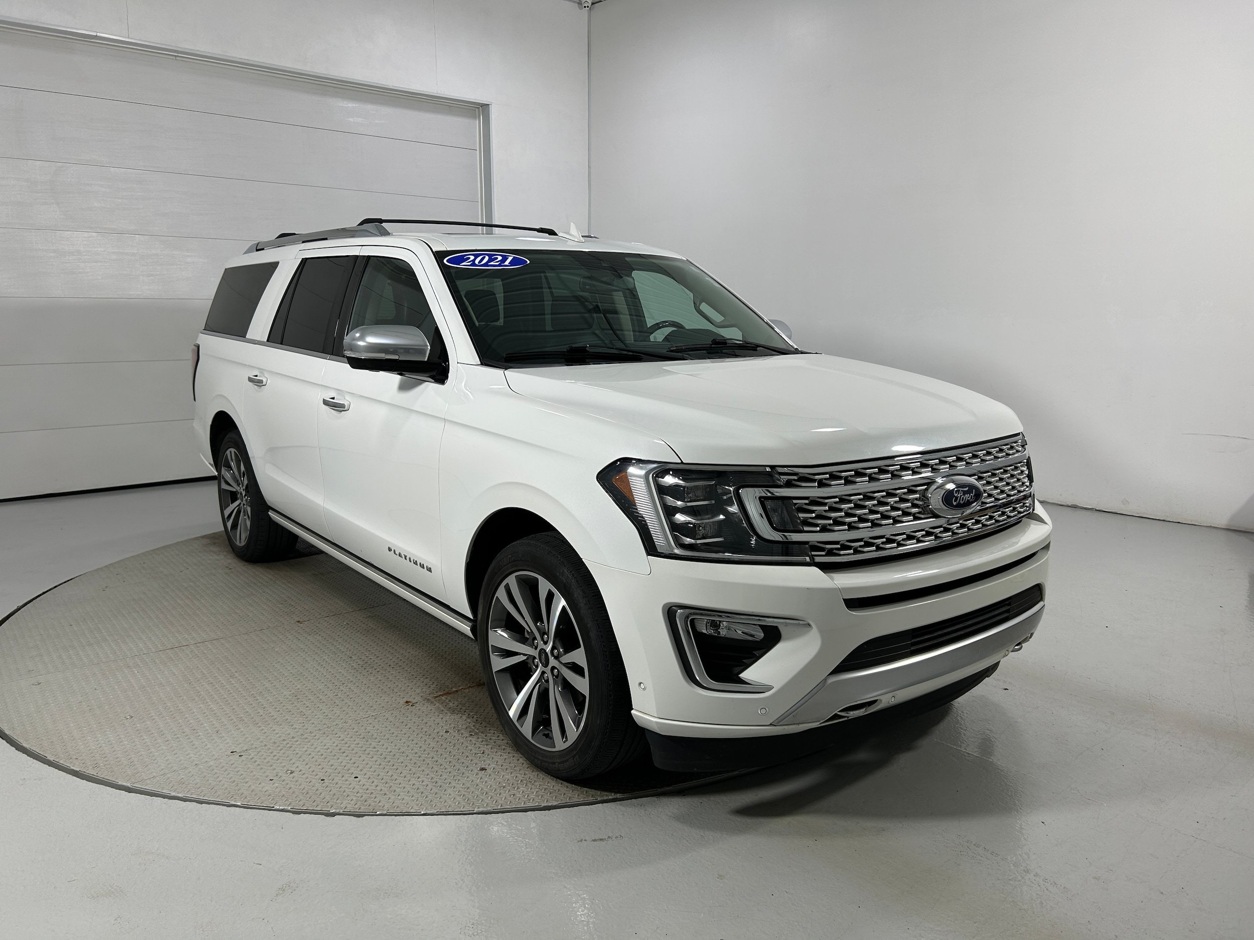 Used 2021 Ford Expedition Max Platinum AWD/4WD image 2