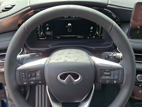 New 2026 INFINITI QX60 Luxe w/ Family Package image 9