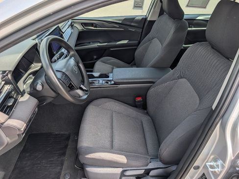 Used 2025 Toyota Camry LE FWD image 2