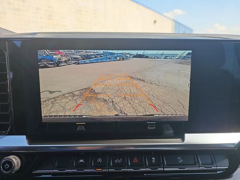 Used 2022 Chevrolet Silverado 1500 RST AWD/4WD image 29