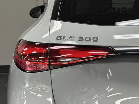 Certified 2025 Mercedes-Benz GLC 300 image 13