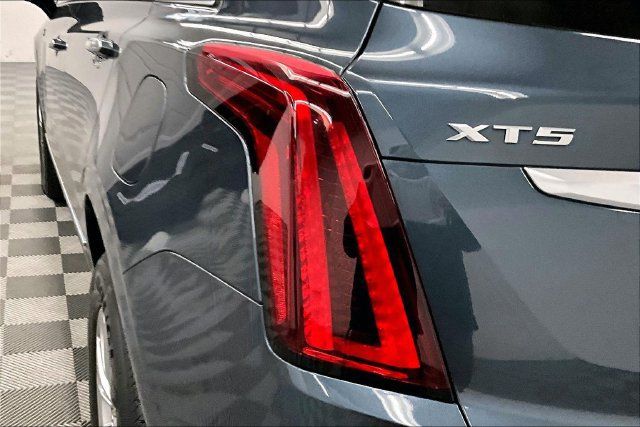 Used 2021 Cadillac XT5 Premium Luxury AWD/4WD image 36