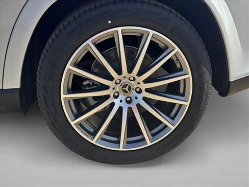 New 2026 Mercedes-Benz GLS 580 4MATIC image 6