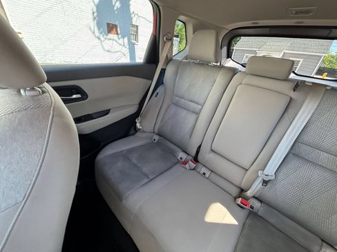 Used 2025 Nissan Rogue SV FWD image 42