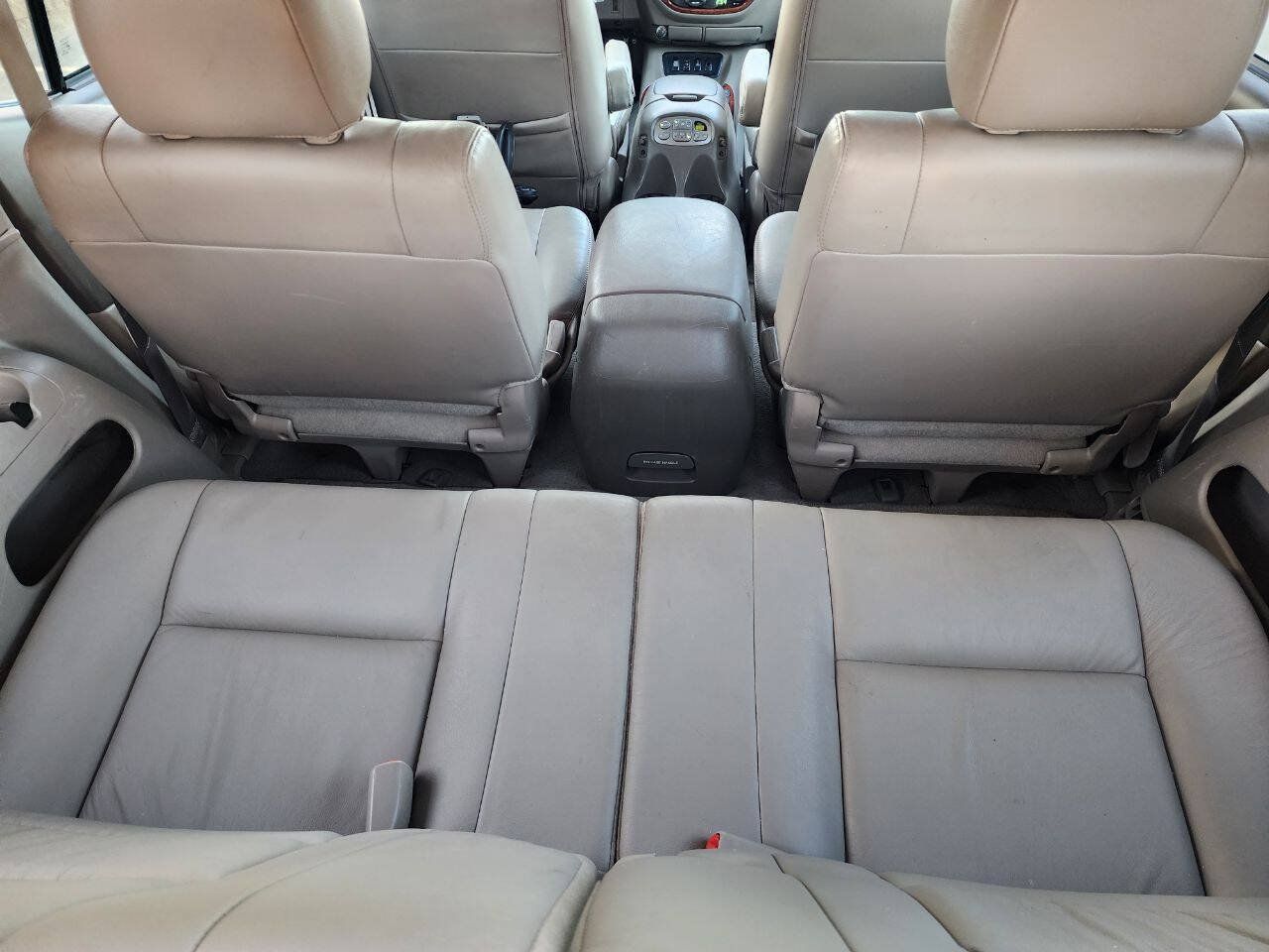 Used 2007 Toyota Sequoia Limited RWD image 19