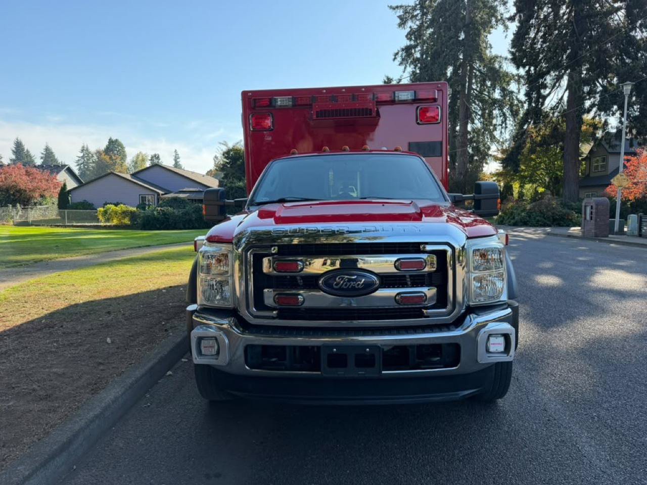 Used 2012 Ford F450 XLT w/ Ambulance Preparation Pkg RWD image 4