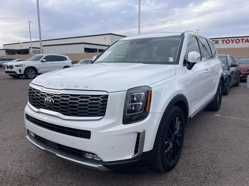 Used 2020 Kia Telluride SX w/ SX Prestige Package image 4
