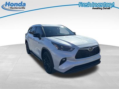 Used 2022 Toyota Highlander XLE