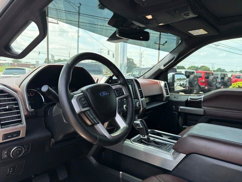 Used 2017 Ford F150 Platinum w/ Equipment Group 701A Luxury AWD/4WD image 34