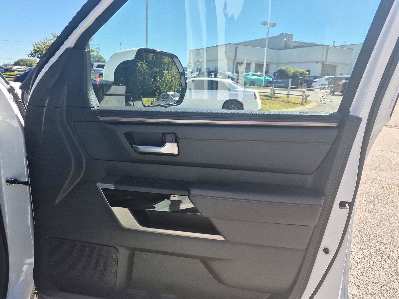 Used 2025 Toyota Sequoia Limited AWD/4WD image 35