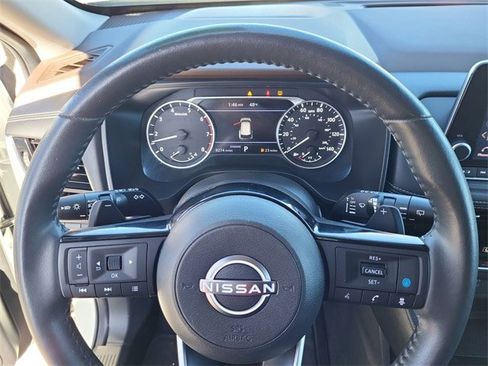 Used 2022 Nissan Rogue SL image 9