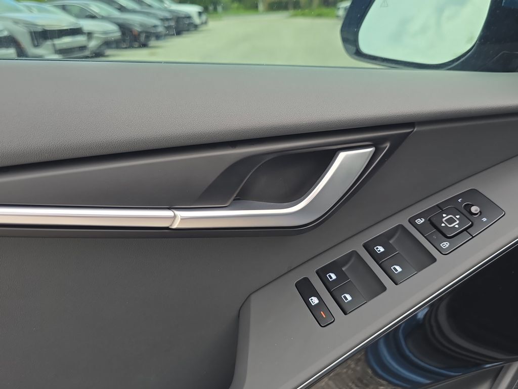 New 2026 Kia Niro Wind FWD image 19