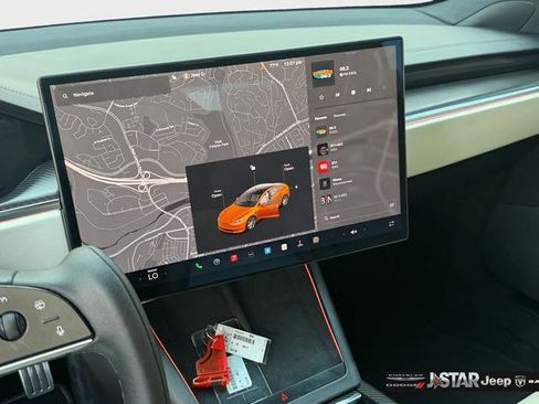 Used 2022 Tesla Model S Plaid image 21