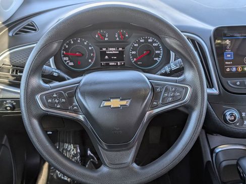 Used 2023 Chevrolet Malibu LT FWD image 16
